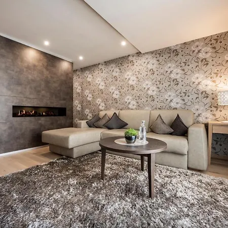 Small & Beautiful Gnaid Hotel 4*