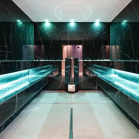 Small & Beautiful Gnaid Hotel